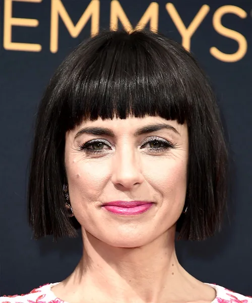 constance-zimmer-short-straight-bob-hairstyle