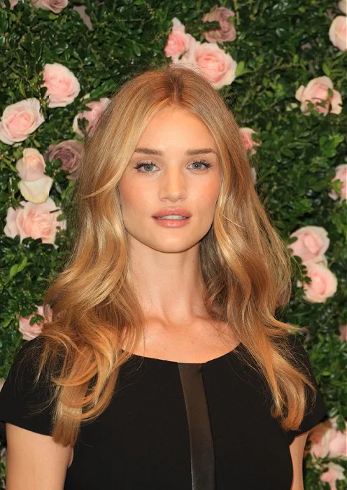 celebrity-hairstyles-long-blonde-hairstyles