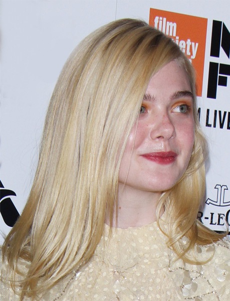 elle-fanning-long-straight-bob-hairstyle