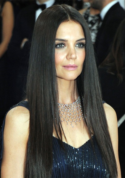 katie-holmes-long-straight-hairstyle