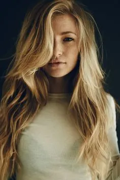 long-blonde-hairstyles