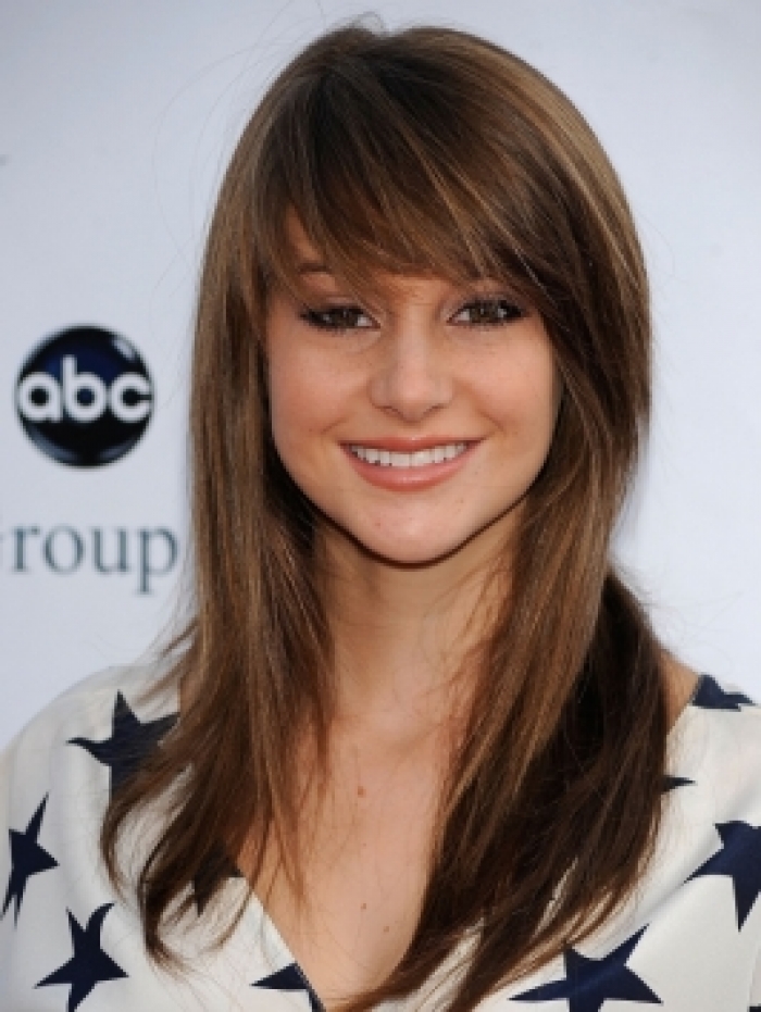 long-haircuts-with-side-bangs