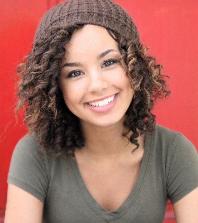 30 Popular And Trendy Curly Hairstyles For Teenage Girls