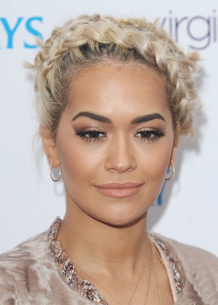 rita-ora-casual-curly-updo-braided-hairstyle