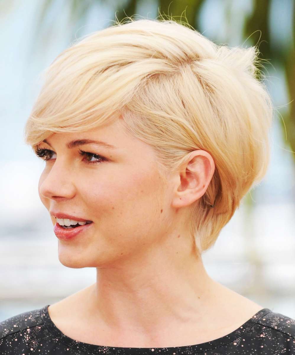 40 gorgeous short hairstyles for round face shapes