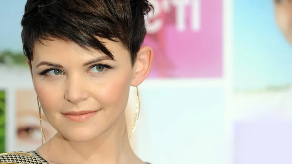 trendy-short-hairstyles-for-round-faces