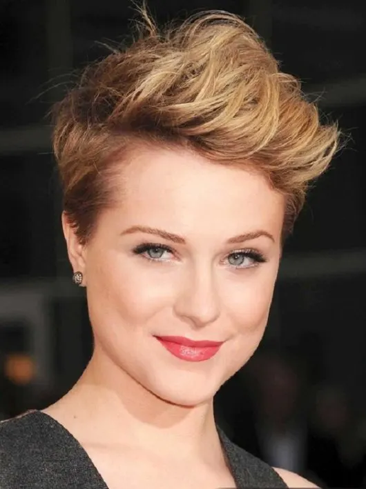 trendy-short-hairstyles-for-round-face-ideas