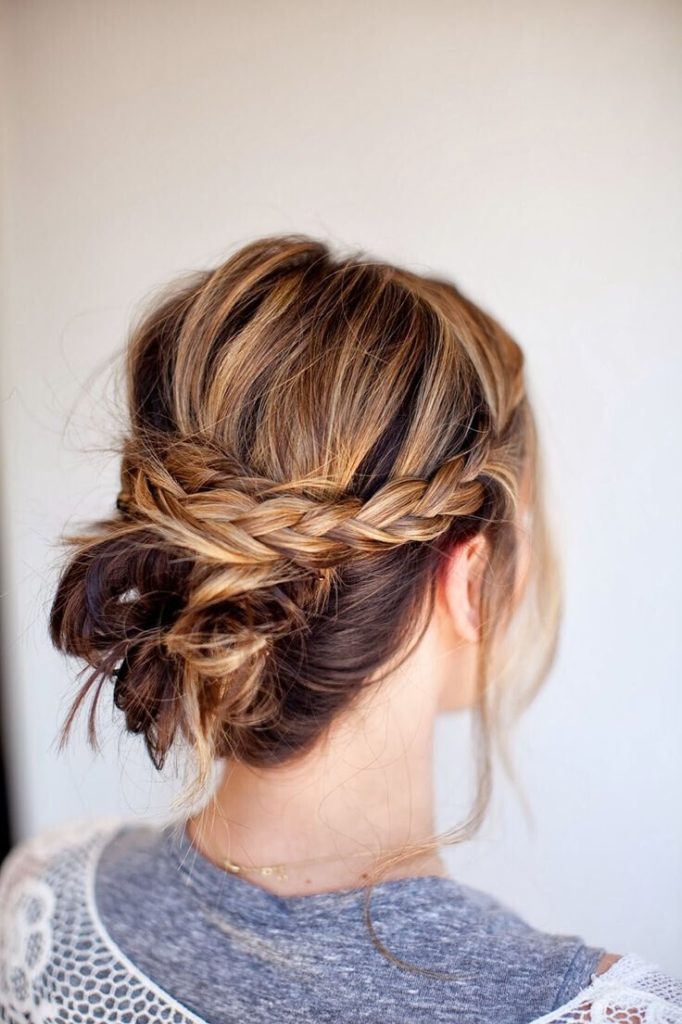 messy-braid-bun