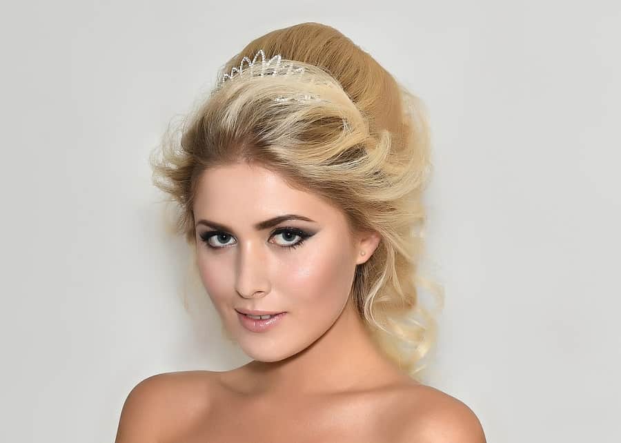 prom hairstyle for women with oval face