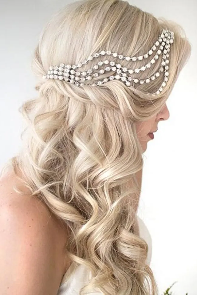 lovely-bridal-hairstyle
