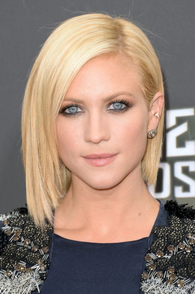 20 Most Versatile Short Straight Haircuts For Stylish Women