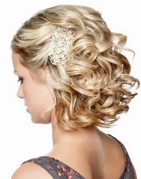 short-prom-hairstyle-with-accessories