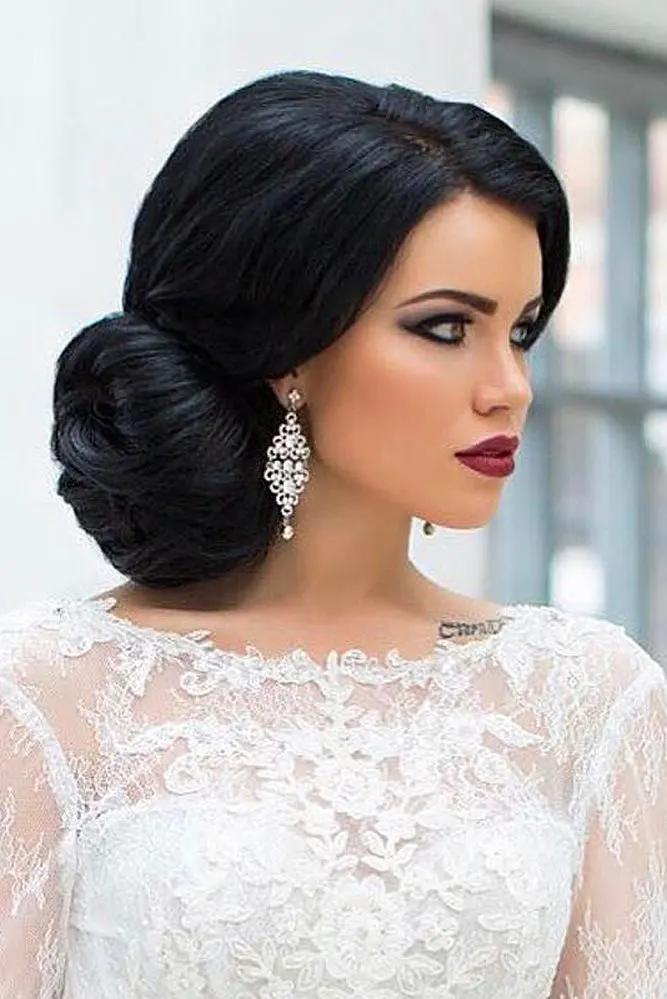 Side Parted Vintage Wedding Hairstyle