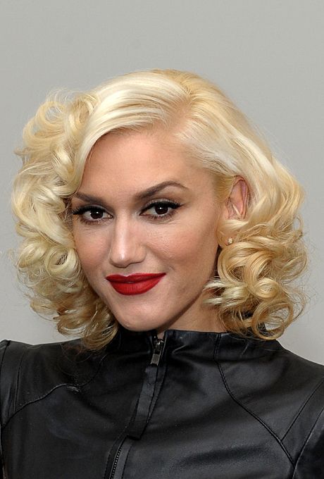 Gwen Stefani's Retro Inspired Hairstyle