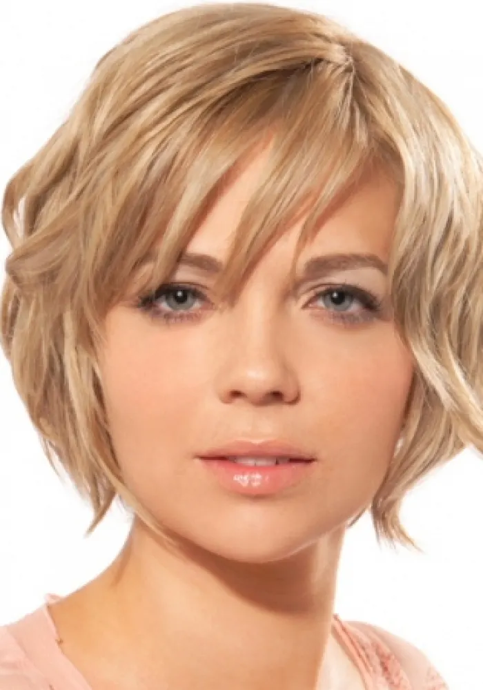 Short Hairstyles for Round Faces
