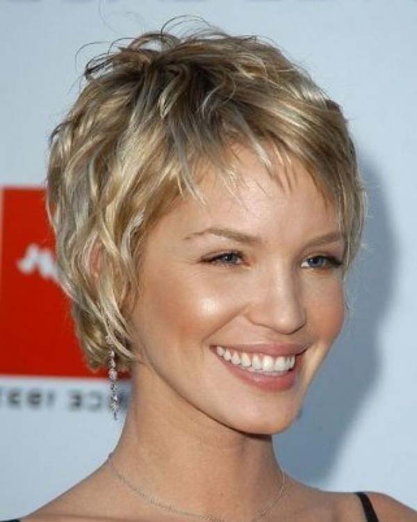 30 Easy Short Hairstyles For Women To Appear As Diva