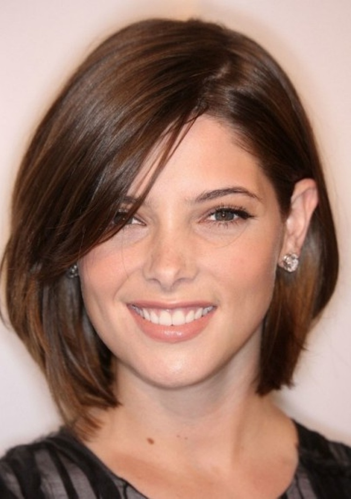 medium haircut for thin hair with round face