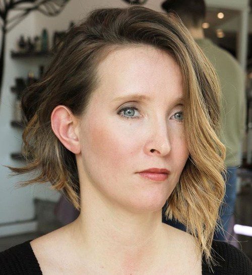 Short Haircuts for Wavy Hair