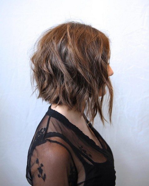 Short Haircuts for Wavy Hair