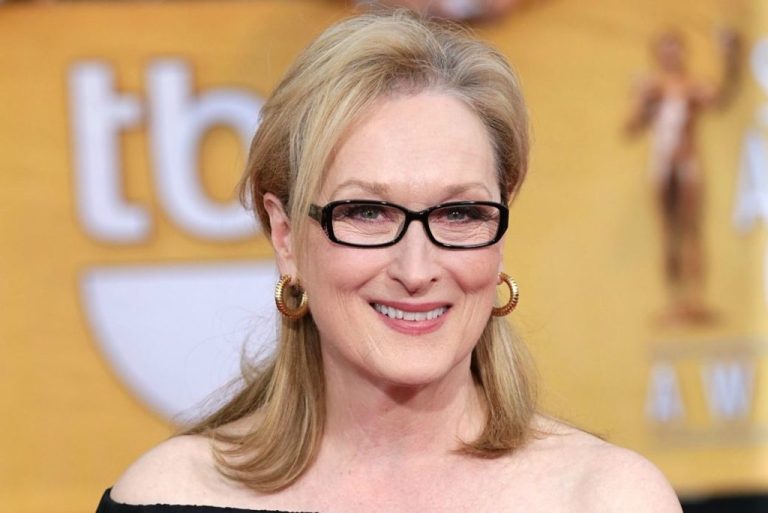 40 Easy Hairstyles for Women Over 50
