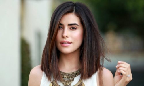 40 Most Flattering Medium Straight Hairstyles For Women