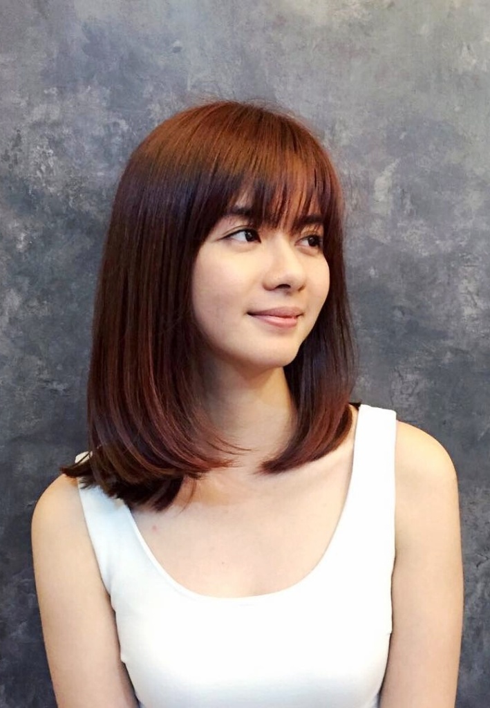 30 Versatile Bang Haircuts For Medium Length Hairs