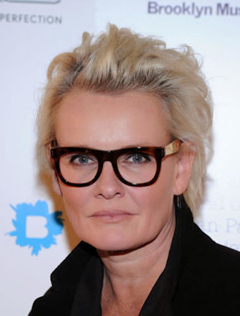 Hairstyles For Women Over 50 With Glasses