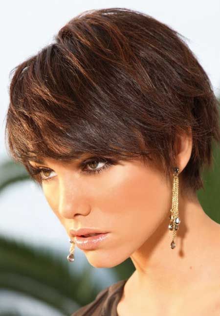 18 Short Hairstyles for Thick Hair - Styles Weekly