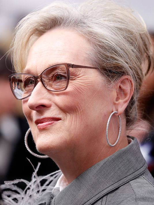 Hairstyles For Women Over 50 With Glasses