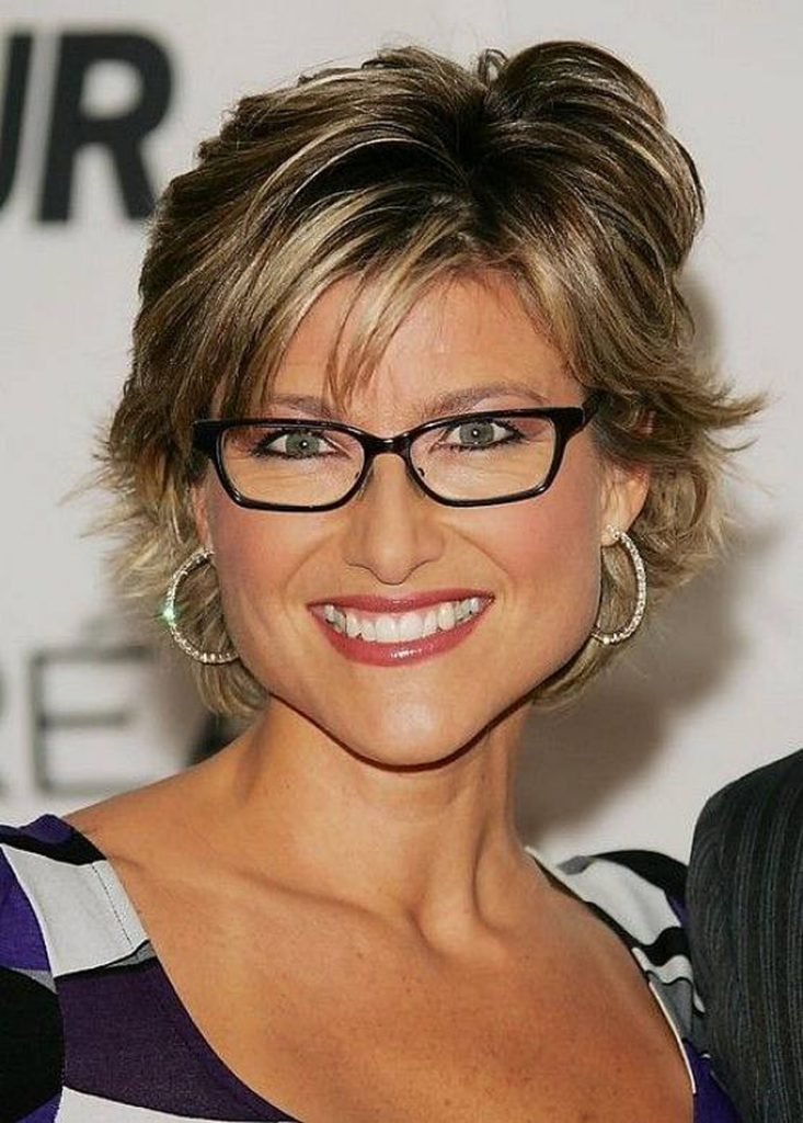 short hairstyles for over 50 with glasses