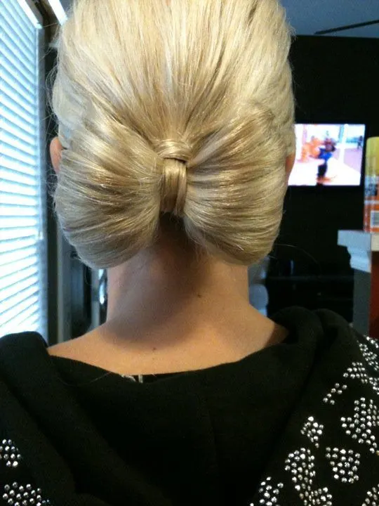 The Bow Bun for Prom