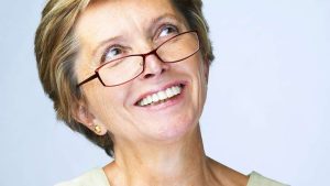 Hairstyles for Women Over 50 With Glasses