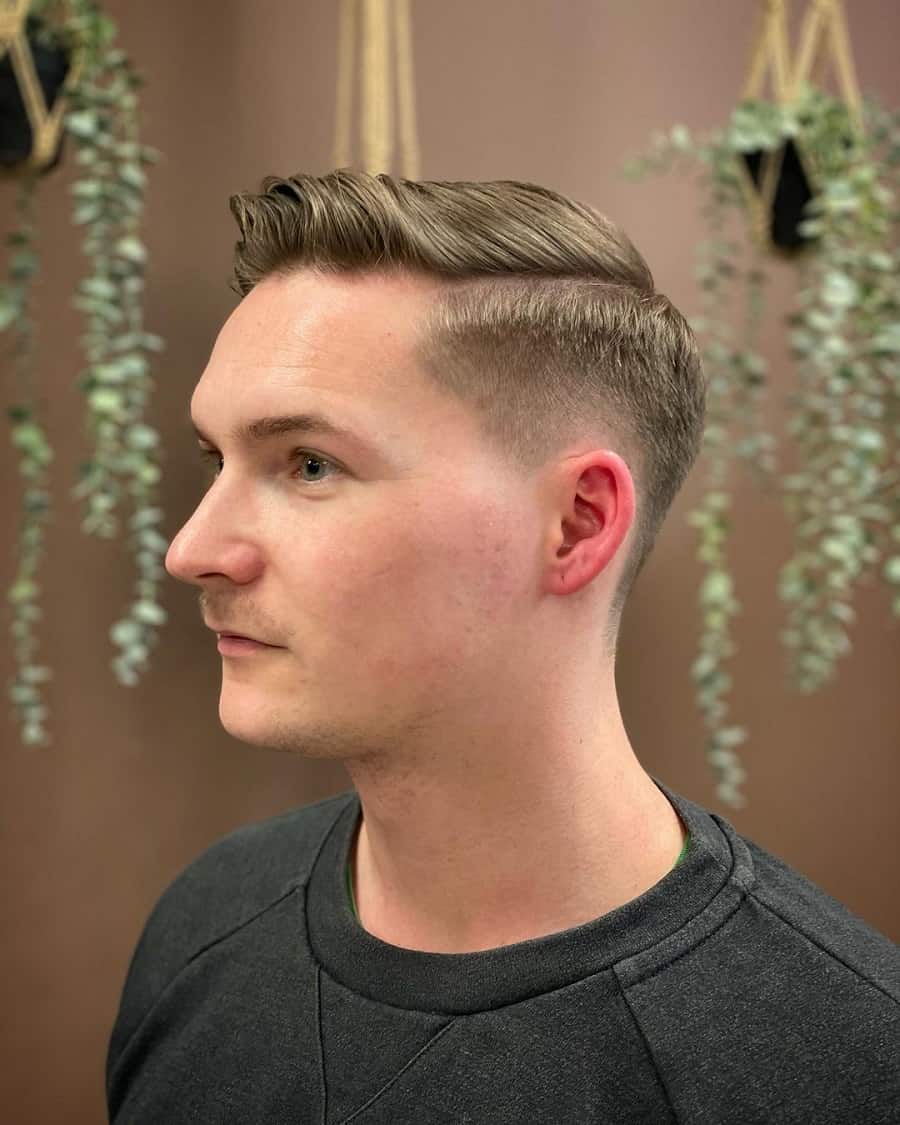 uppercut hairstyle with side part