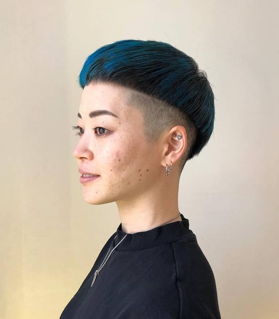 very short hair with fade for women