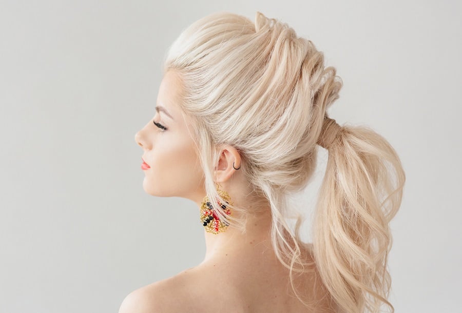 wavy ponytail with white blonde hair