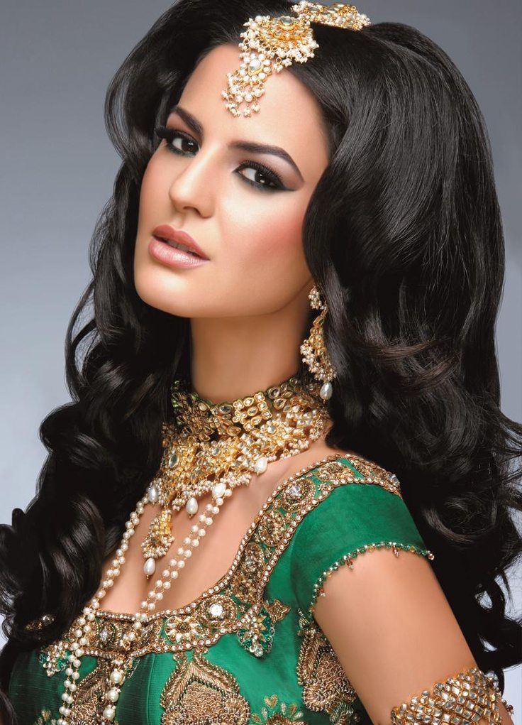 20 Indian Hairstyles For An Ultimate Diva Look - Haircuts ...