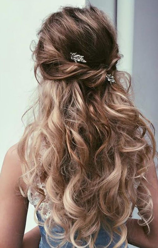 Create the Perfect Homecoming Look with These Hairstyles for Long Hair