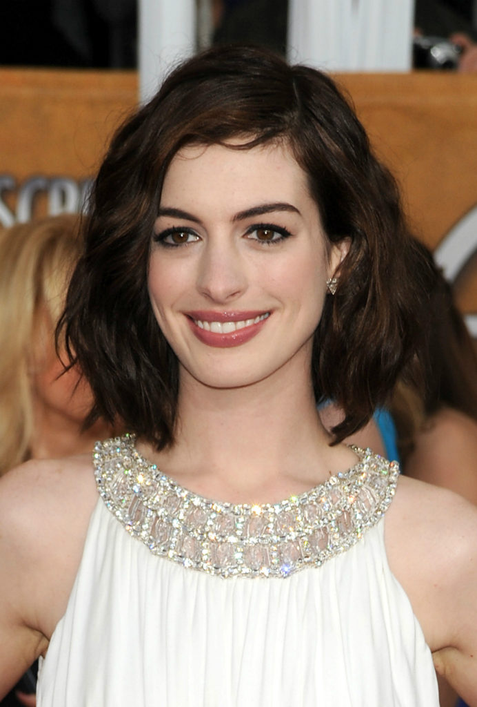 Anne Hathaway Haircut (3)