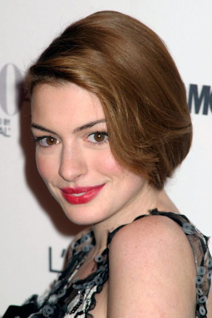 Anne Hathaway Haircut (35)