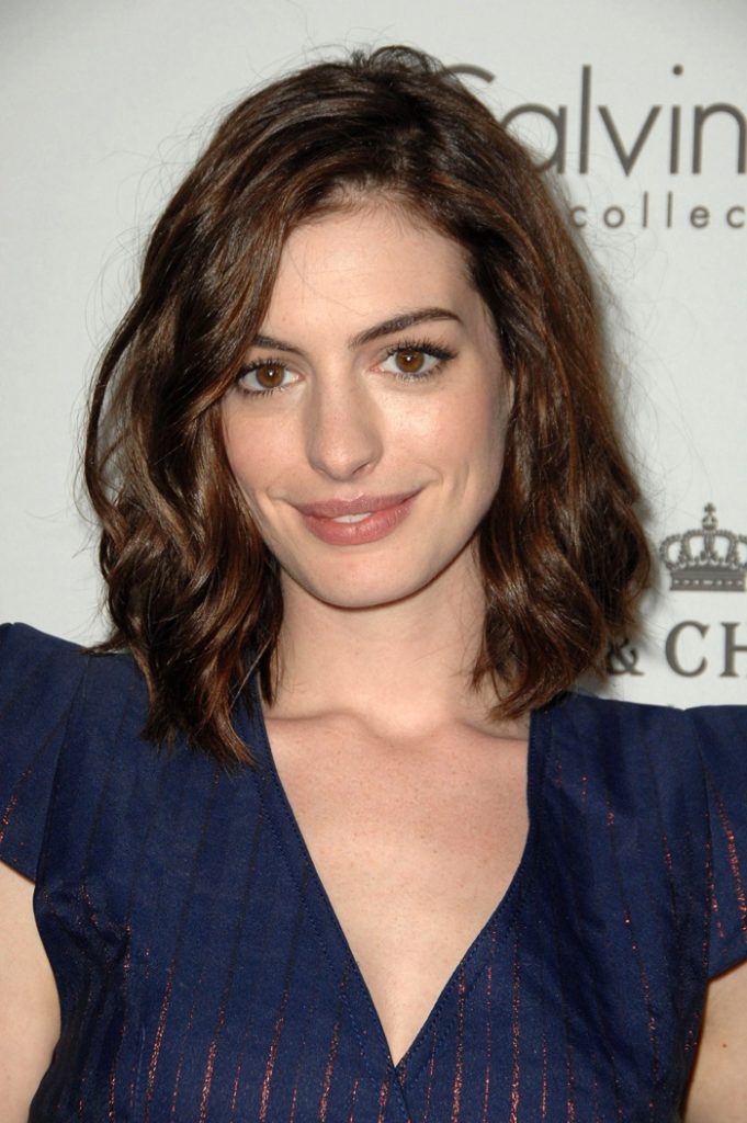 Anne Hathaway Haircut (7)
