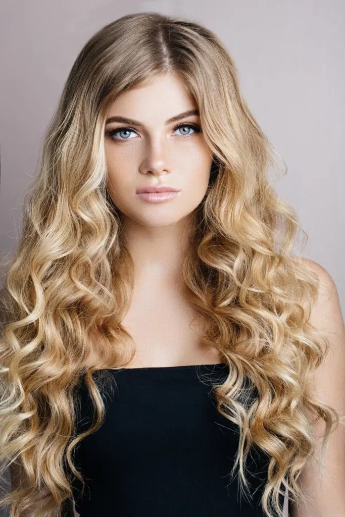 Curly Blonde Hairstyle