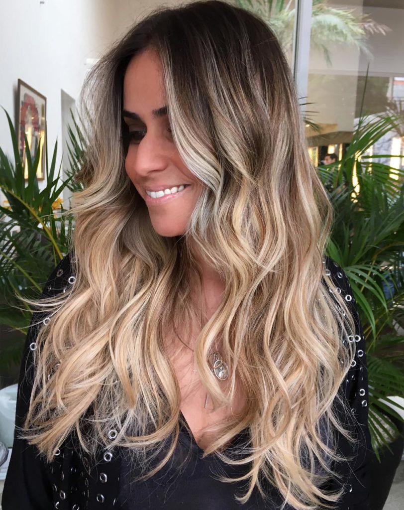 35 Gorgeous Styles to Get Beach Waves in Your Hair  Haircuts  