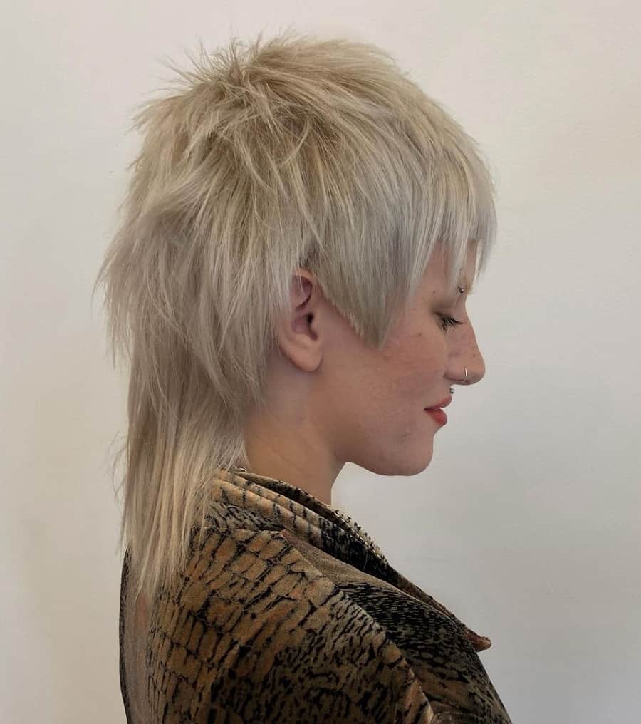 androgynous hairstyle for blonde hair