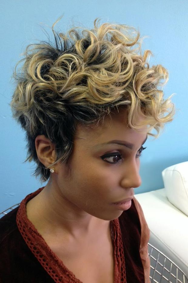 25 Most Eye-Catching Short Hairstyles With Highlights to Try