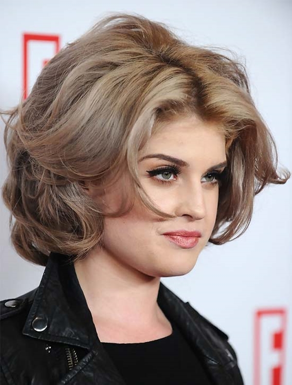 20 Best Short Hairstyles For Girls With Round Faces To Try