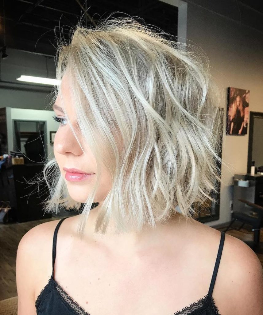 Stylish Short Hairstyles for Thick Hair, Women Short Haircut Ideas 2020