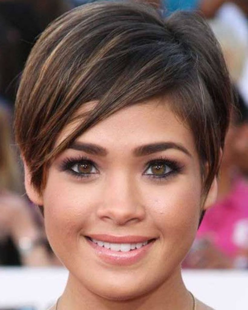 40 Pretty Hairstyles and Haircuts for Double Chins