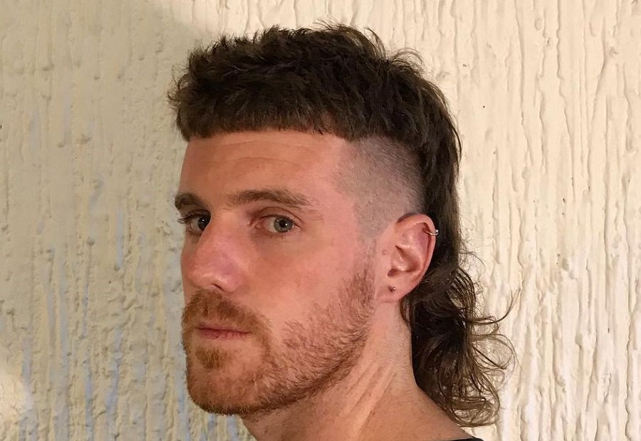 mullet hairstyle with bangs for men