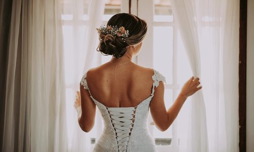 How Selecting the Perfect Hair Style For Wedding Day